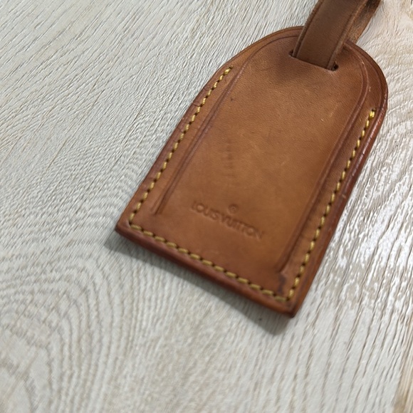 Louis Vuitton Luggage Tag - Picture 3 of 5